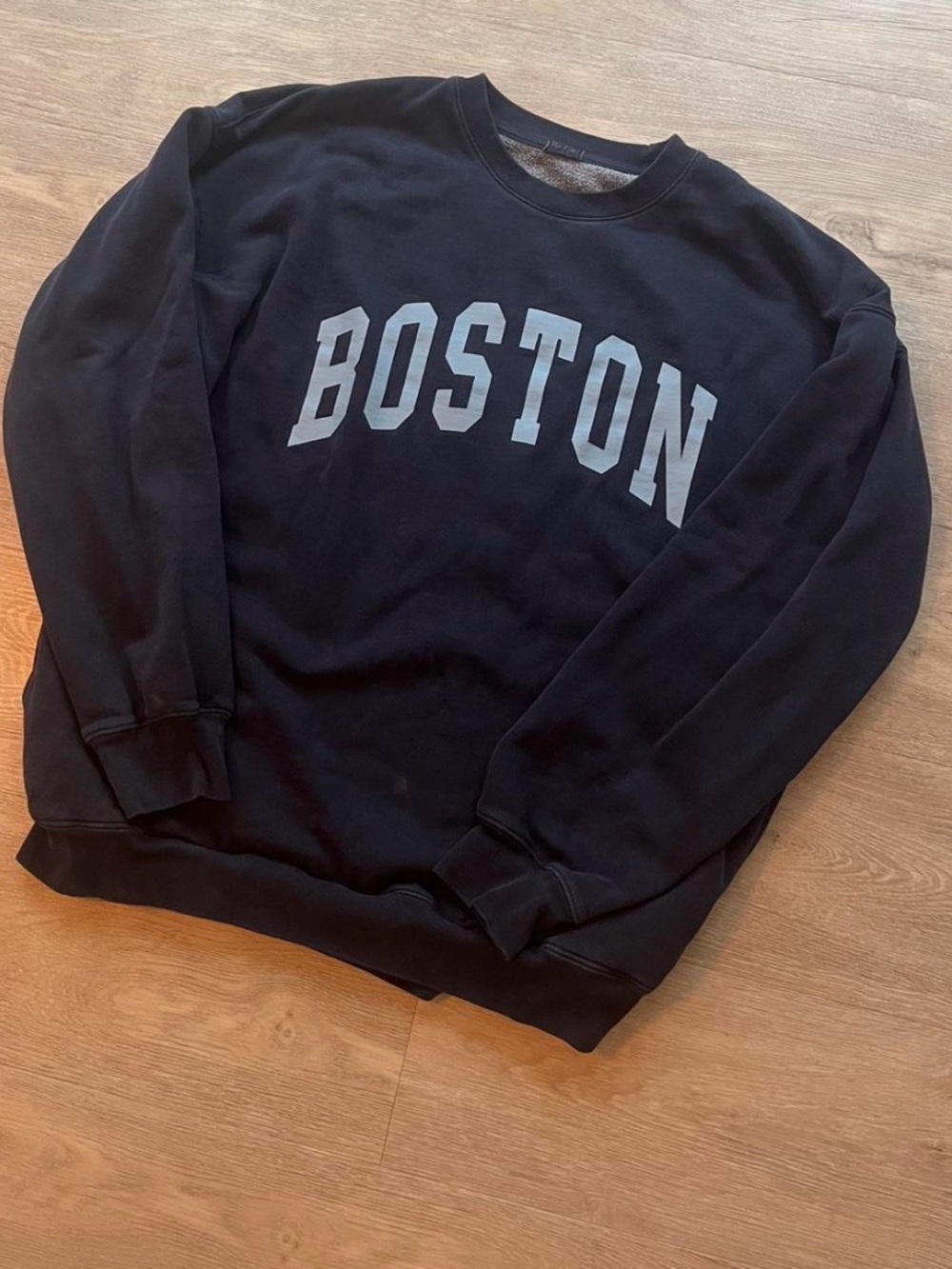 Brandy Melville Boston sweatshirt